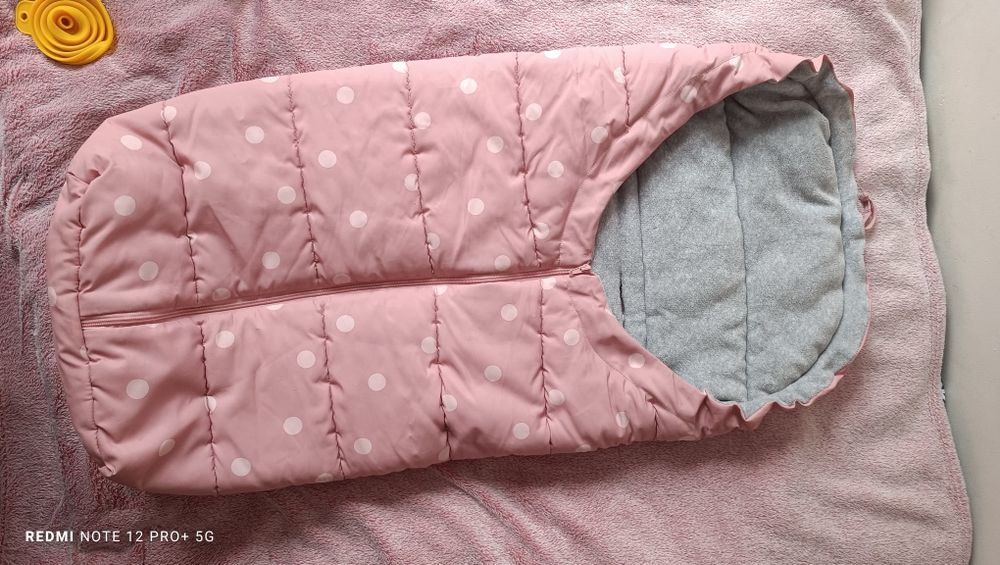 Ciepły śpiworek dla dziewczynki