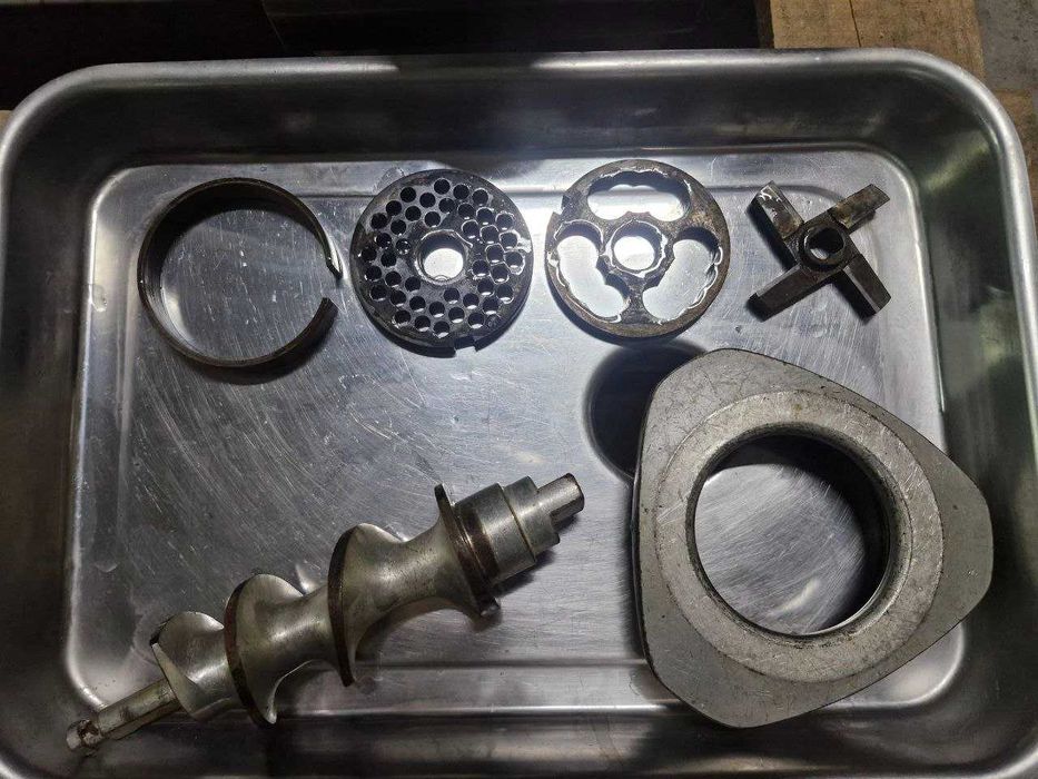 Німецька професійна м'ясорубка Weindich Diamant-Line 70 (Unger)
