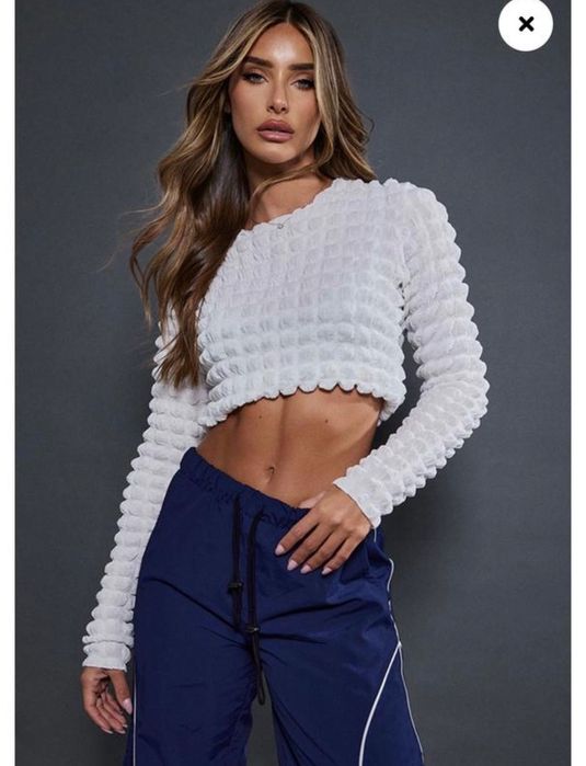 Кроп топ Prettylittlething