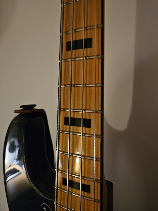 Gitara basowa Buzz Hornet (Restauracja Gitar)
