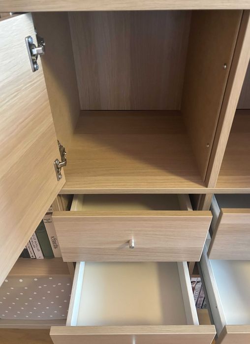 Estante Kallax carvalho, formato 4 x 4 (147cm X 147cm X 39cm)