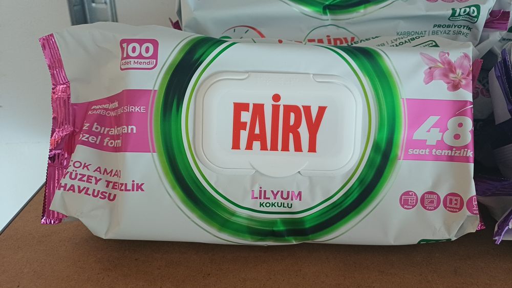 Sprzedam chusteczki.
