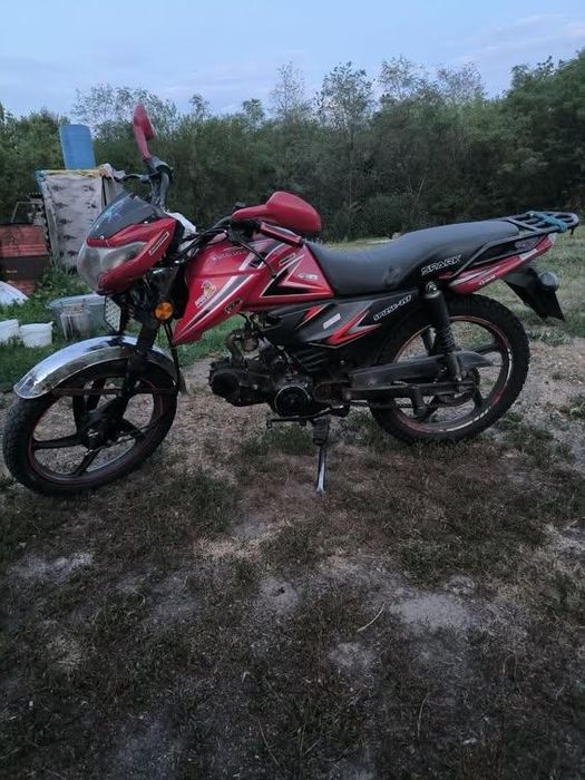 Продам мотоцикл спарк 125 кубів по ціні велосипеда