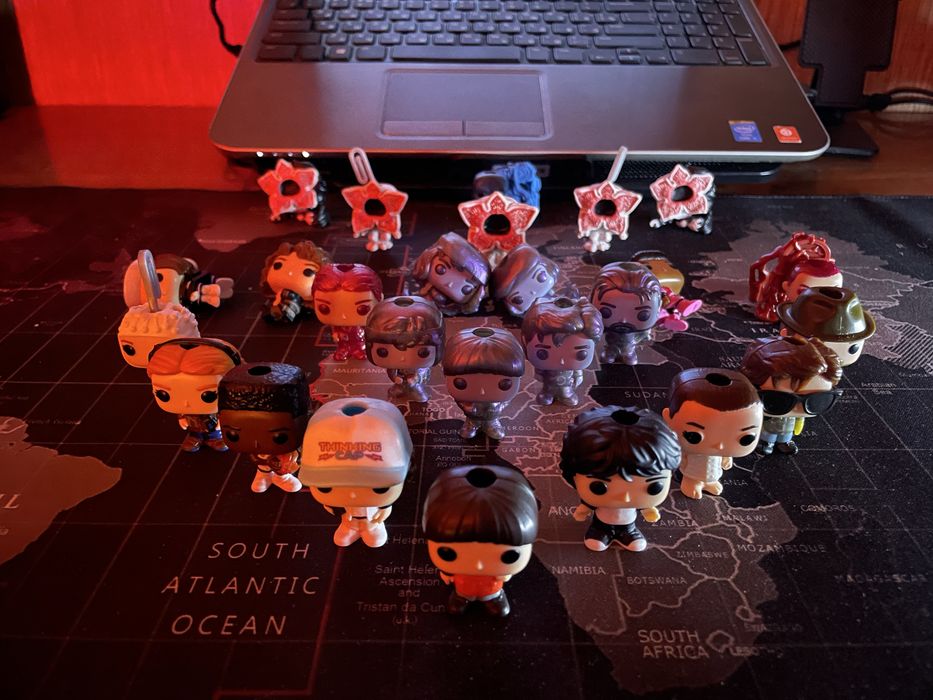 Повна колекція Дивні Дива Очень Странные Дела Strenger Sings