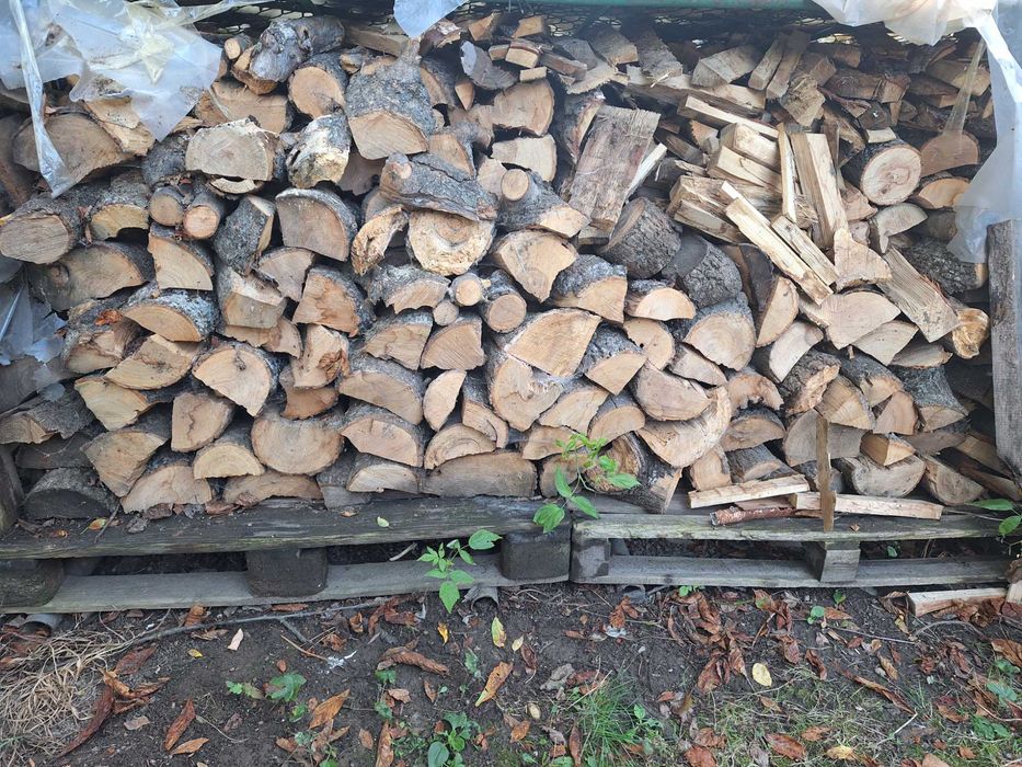 Porąbane dreno kominkowe twarde, 2 lata sezonowane.