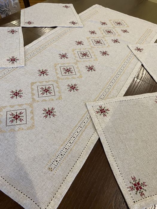 Вишита серветка, раннер, доріжка (ручна робота)