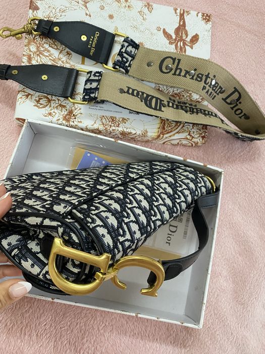 Mala a tiracolo nova em caixa CD