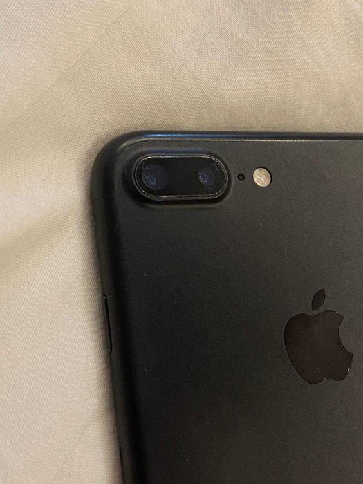 iPhone 7 plus black 128Gb