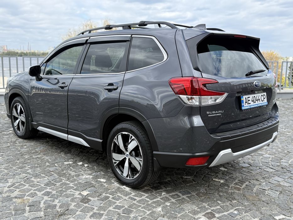 Продам Subaru Forester Touring