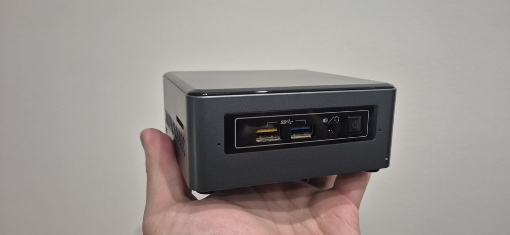 Intel NUC6CAYS Mini PC Celeron J3455 4GB RAM 128GB SSD WiFi Bluetooth HDMI VGA Windows 10 Home + zasilacz