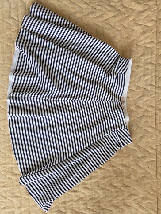 Spódnica poszerzana mini w paski