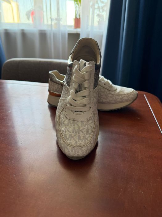 Кросівки Michael Kors