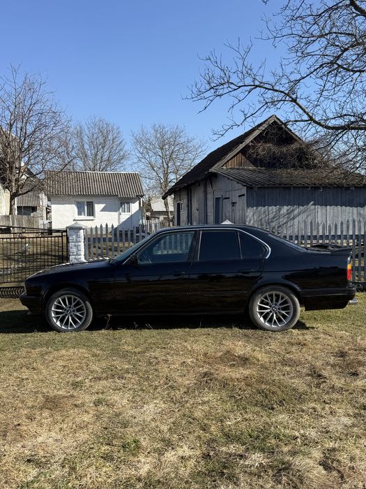 Продам BMW E34 520і