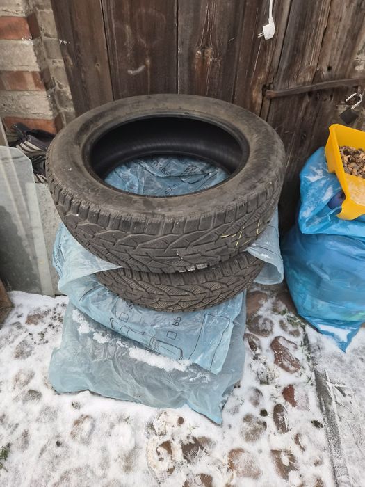 Opony zimowe 215/60/17