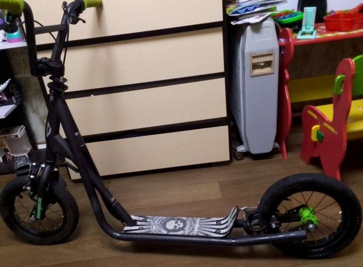 Самокат Mangoose