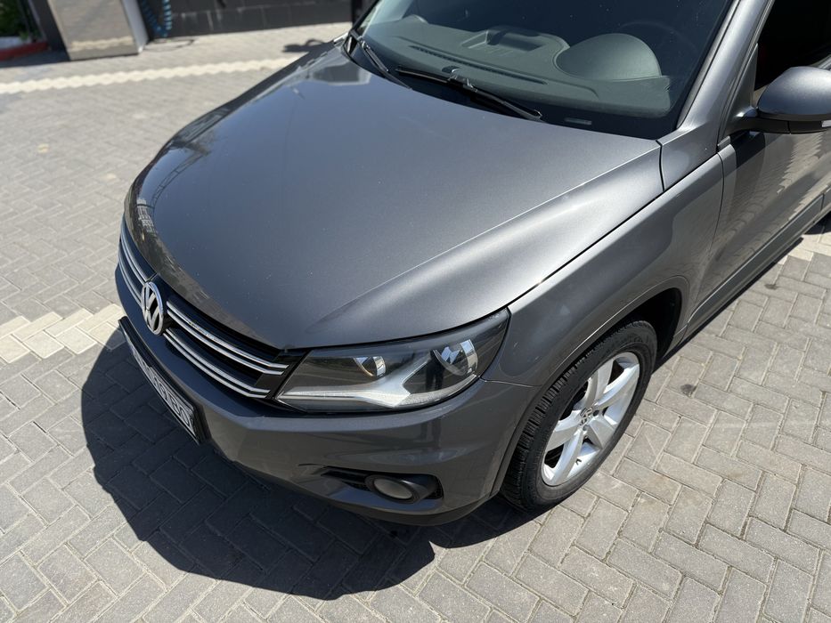 VW Tiguan рестовий (не фарбований)