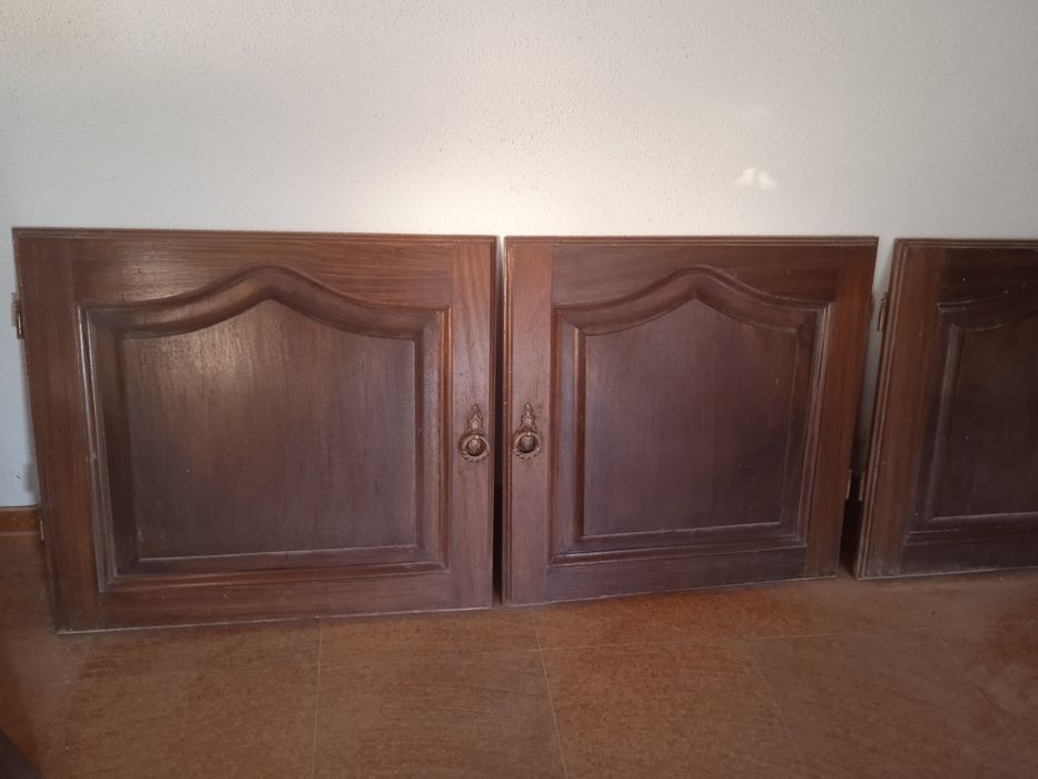 Armário de baixo antigo de cozinha (Gavetas, portas e moldura em madei