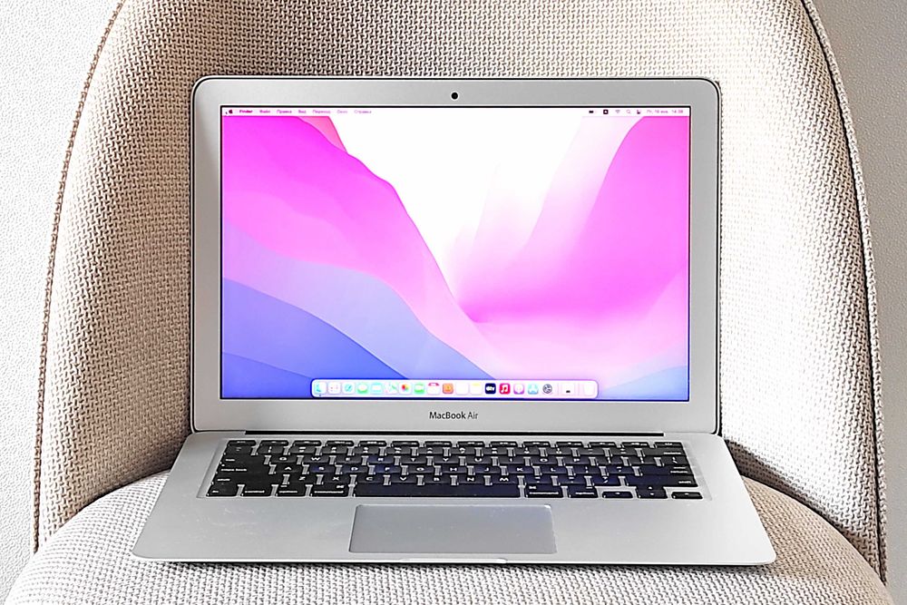 MacBook Air 13 (Core i5, 8/256ГБ, АКБ 6-8 годин) Ноутбук Apple 2017