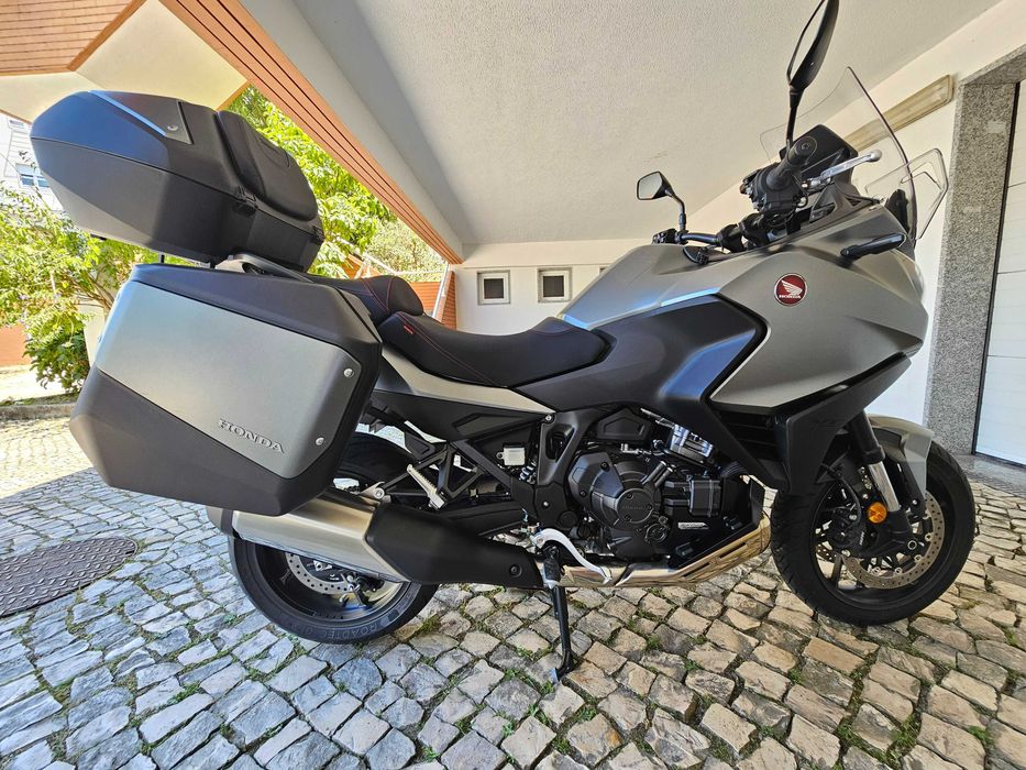 Honda NT 1100 DCT de 2024 com apenas 375 kms com garantia