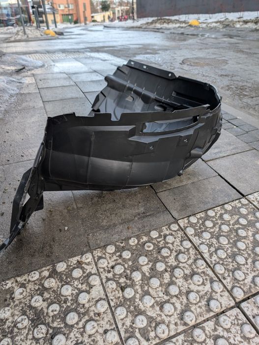 Підкрилок Nissan rogue t33 передній правий