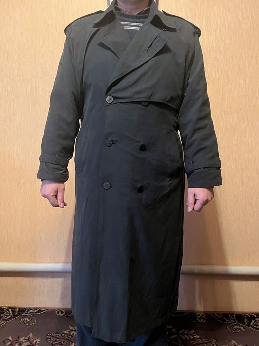 Плащ продам не дорого.