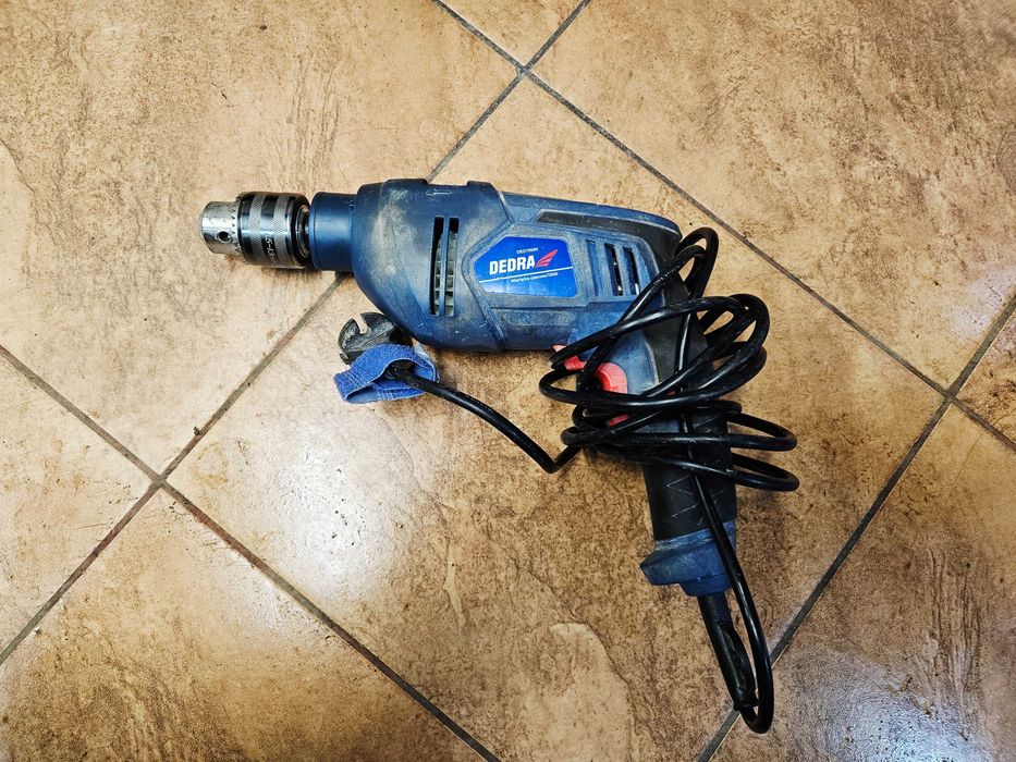 DEDRA Wiertarka udarowa 700W DED7958K