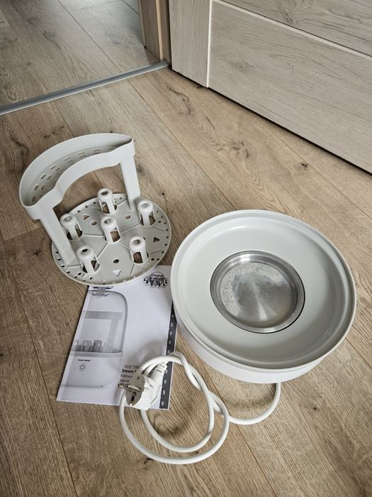 Duży sterylizator parowy Canpol Babies