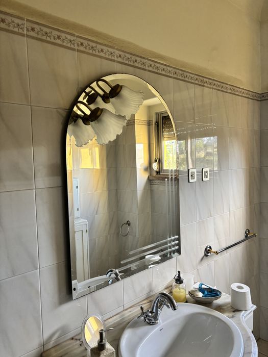 Espelho de wc com apliques luz