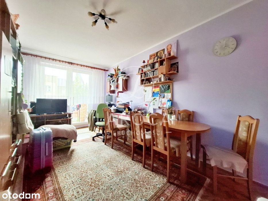 Blok z cegły, piwnica, balkon