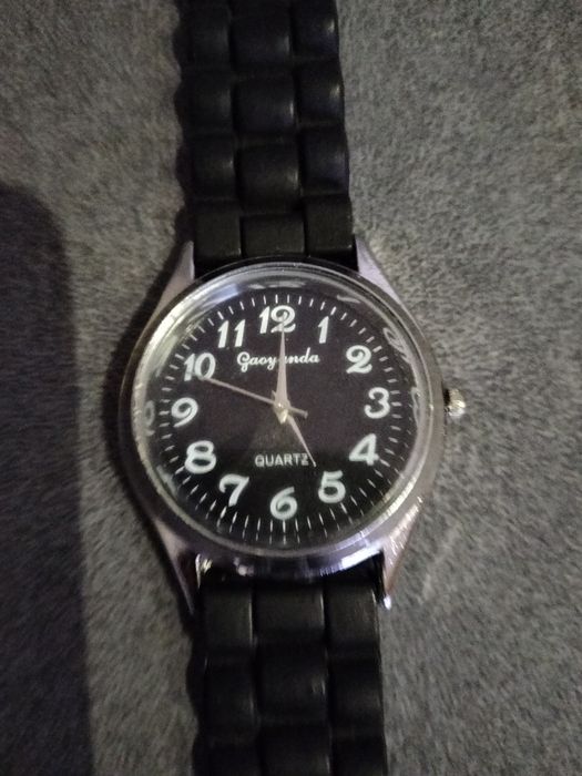 Super zegareczki po 15zł szt