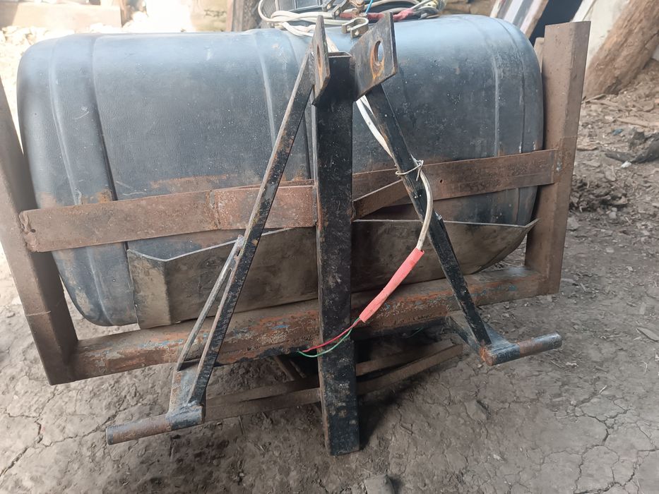 Продам оприскувач на мінітрактор