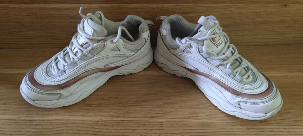 Jak nowe Fila 35 buty sportowe adidasy dla dziewczynki
