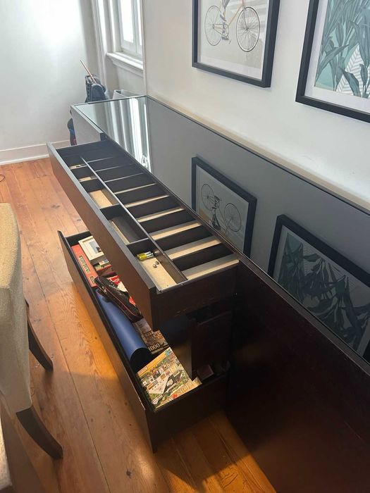Conjunto Sala de Jantar Completo – Mesa Extensível + 6 Cadeiras + Aparador Wengué