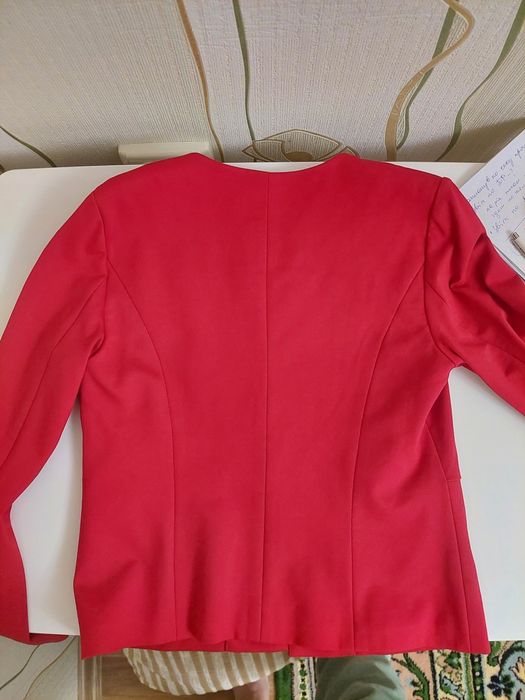 Червоний піджак 38 р М Reserved