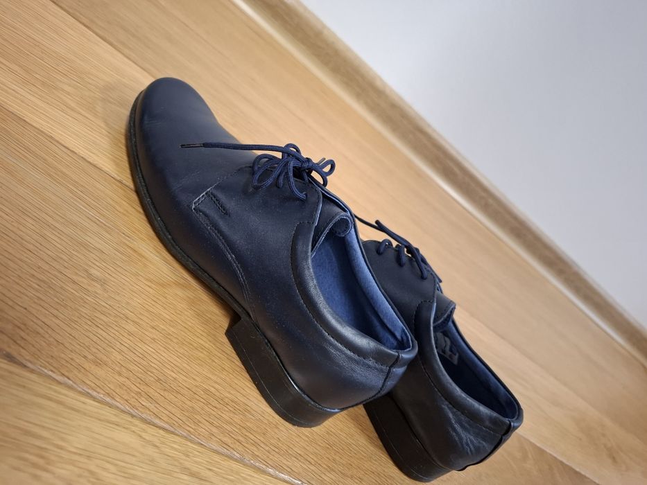 Buty chłopięce - skóra rozmiar 35