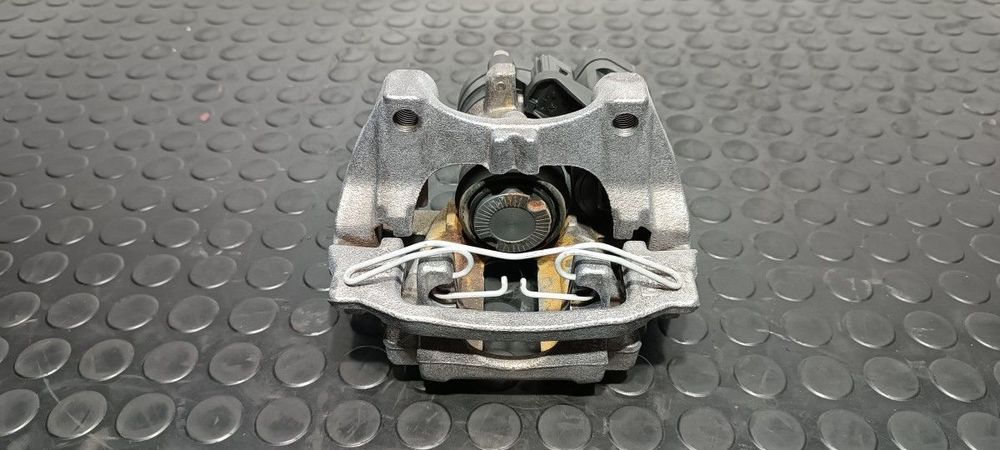 BRAÇADEIRA ENO TRASEIRA DIREITA SEAT LEON SPORTSTOURER (KL8) FR