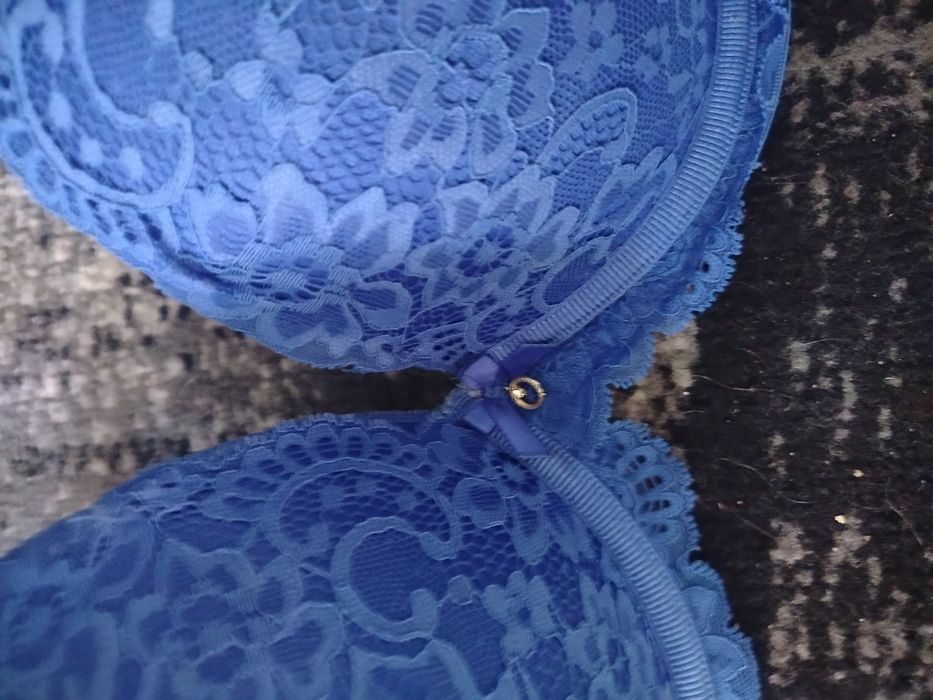 Biustonosz stanik 85 F