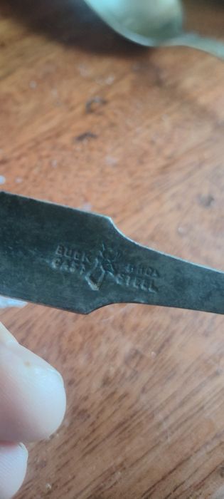 Різці по дереві з клеймами