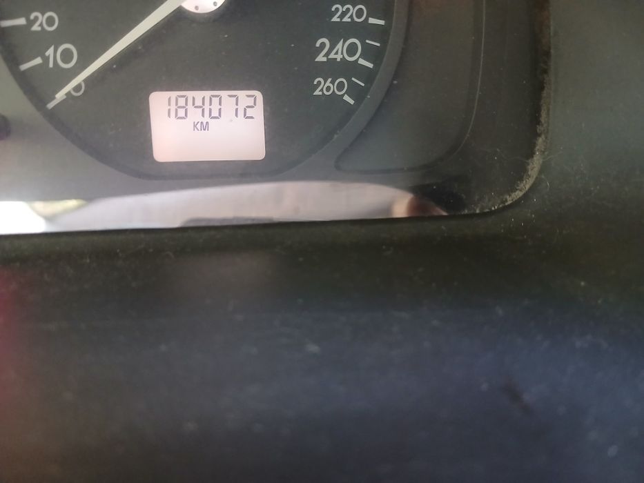 Renault laguna 1.6 16v (muito estimado)