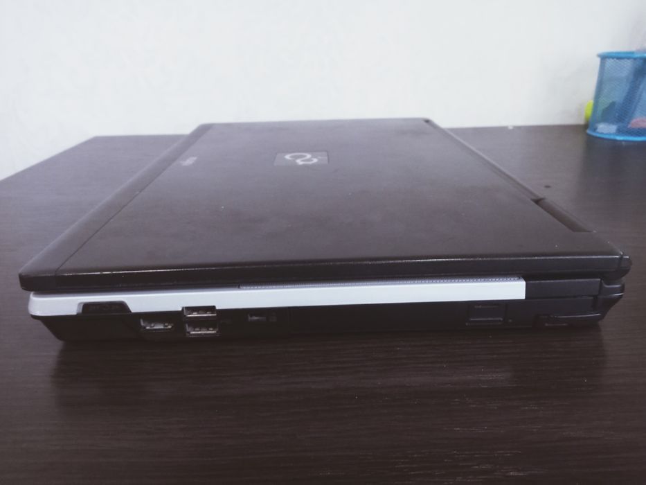 Ноутбук Fugitsu Celsius H710