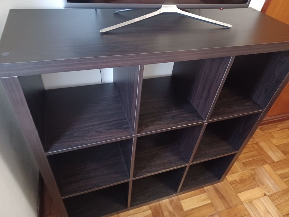 Estante 9 quadrados c/2 cestos arrumação