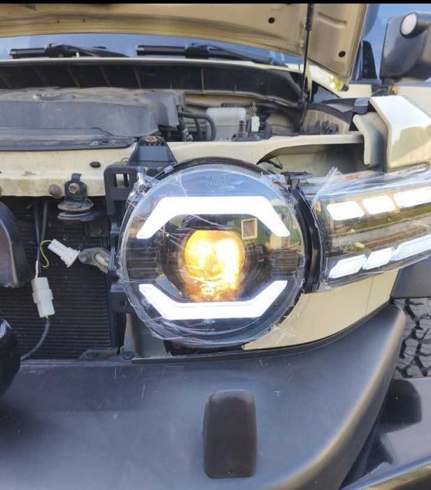 АКЦИЯ Передние фары+поворотники (LED) NEW DESIGN Toyota FJ Cruiser