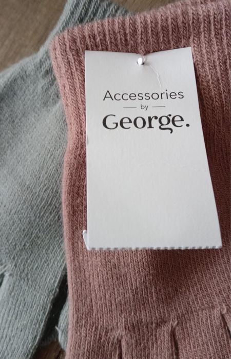 Nowe rękawiczki damskie George.