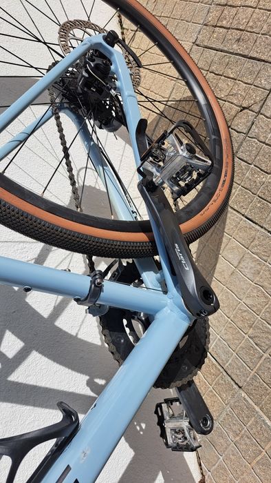 Bicicleta CUBE gravel