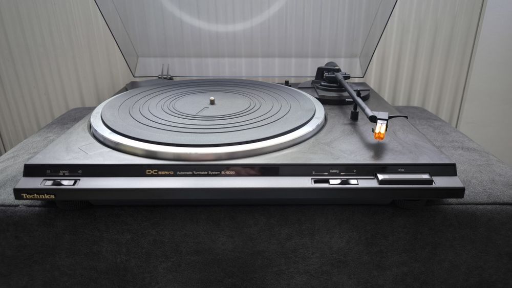 Gramofon  Technics SL-BD20
