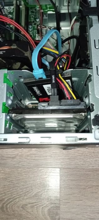 HP EliteDesk 705 g3 MT