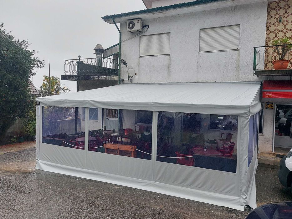 Toldos  e estruturas para parques de estacionamento