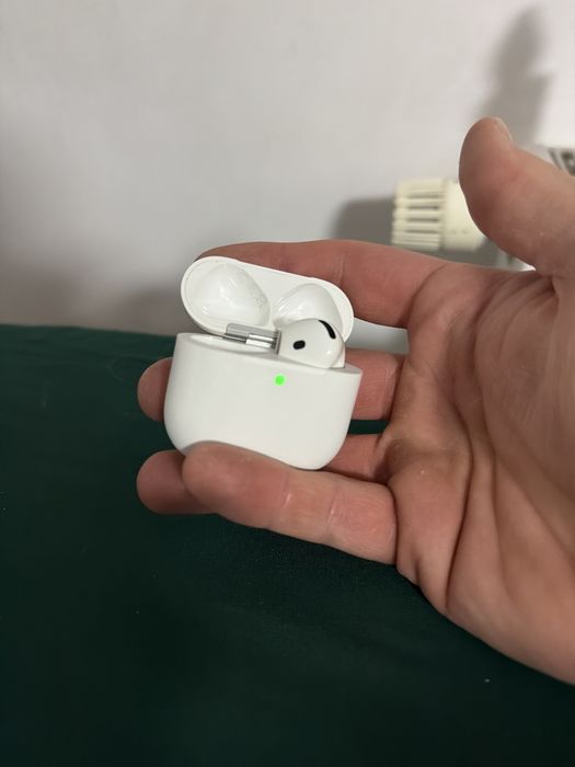 Airpods 4 ANC stan idealny