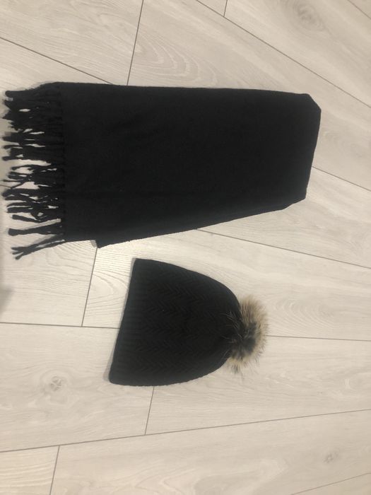 Czarna czapka zimowa