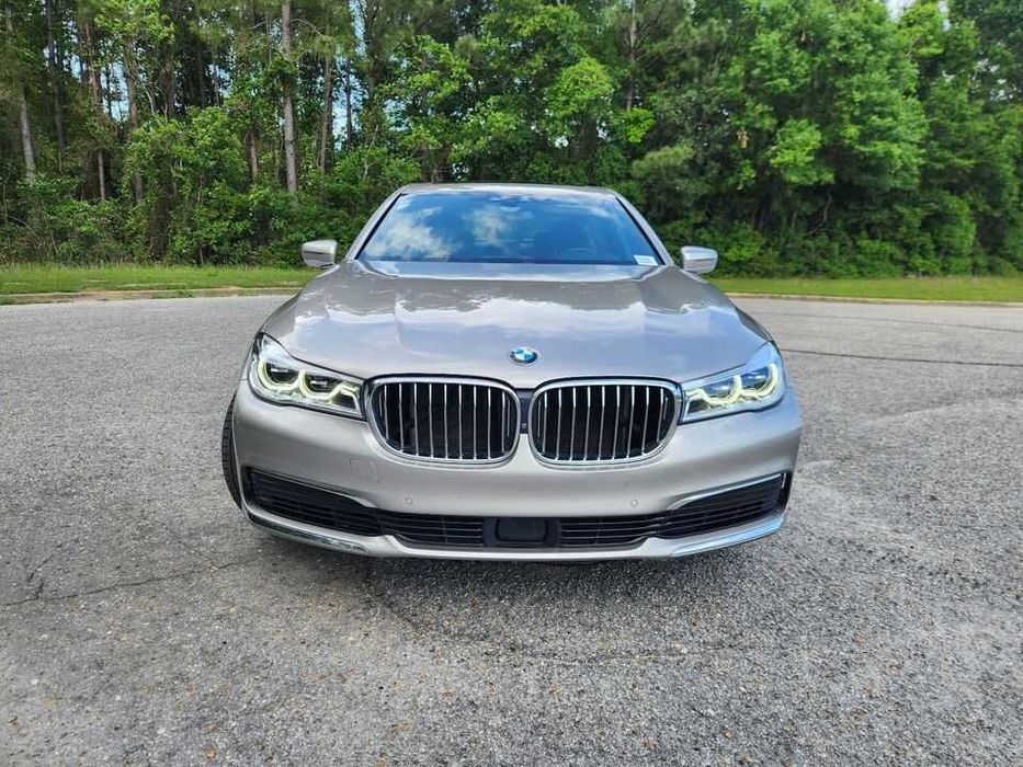 2019 BMW 7-Series 750i